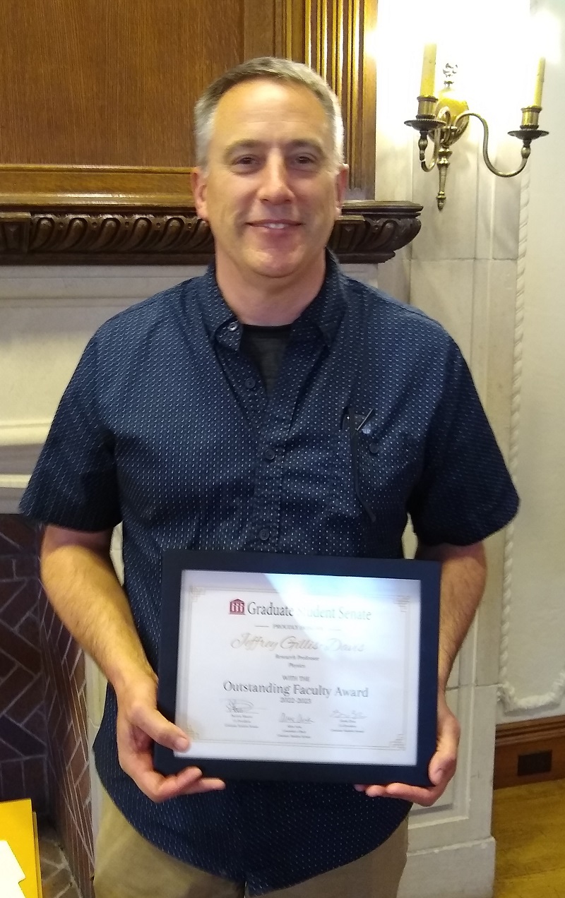 Jeff Gillis-Davis with his award
