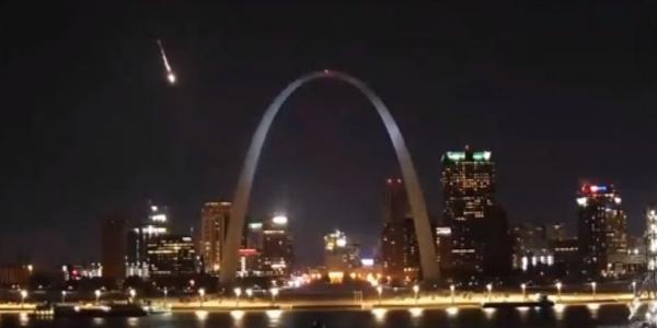 Meteorite streaking across the St. Louis skyline