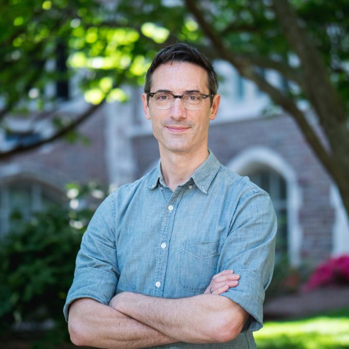 Headshot of Erik Henriksen