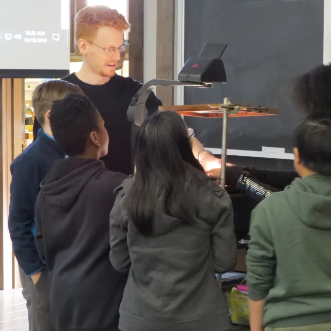 Students learn about mysterious properties of polarized sheets